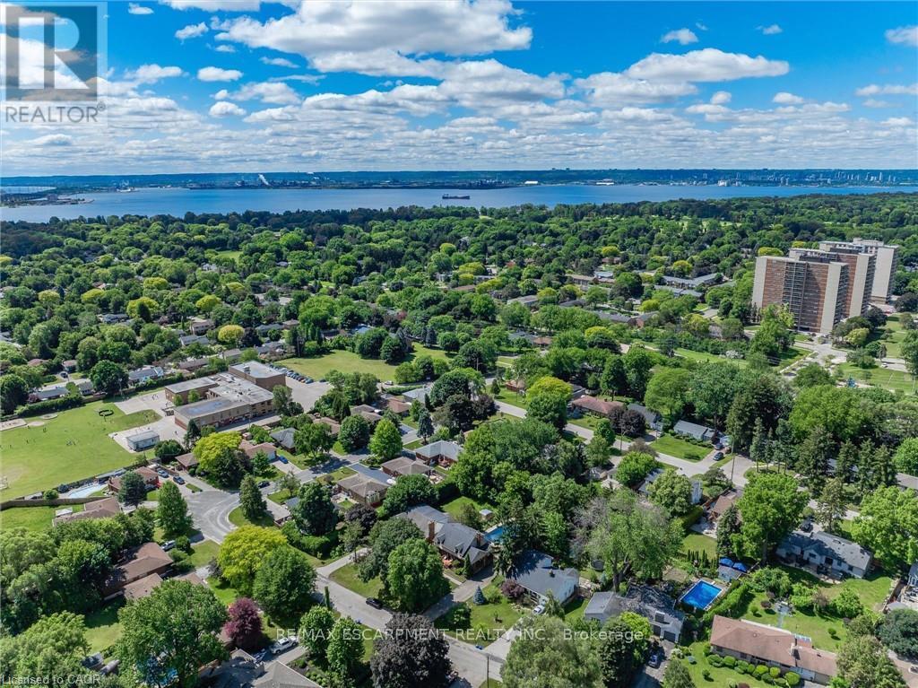 938 CLOVERLEAF DRIVE - 32