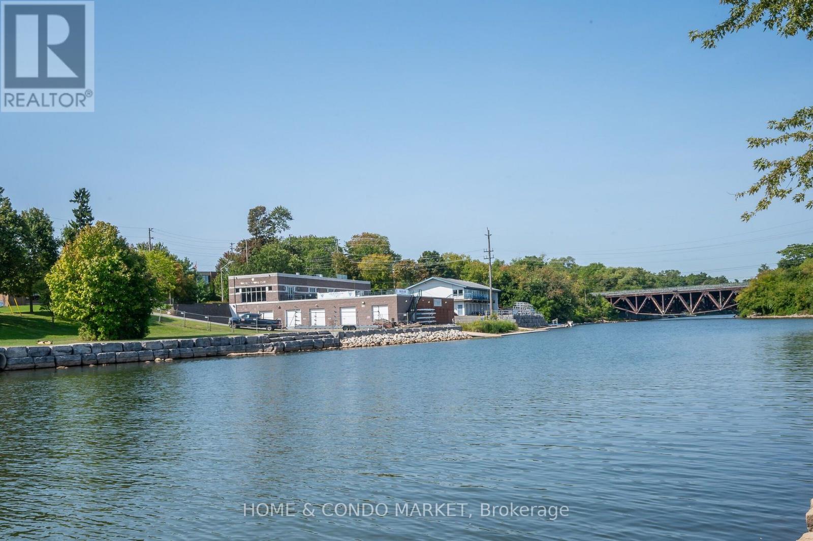 #315 1 HURONTARIO STREET - 32