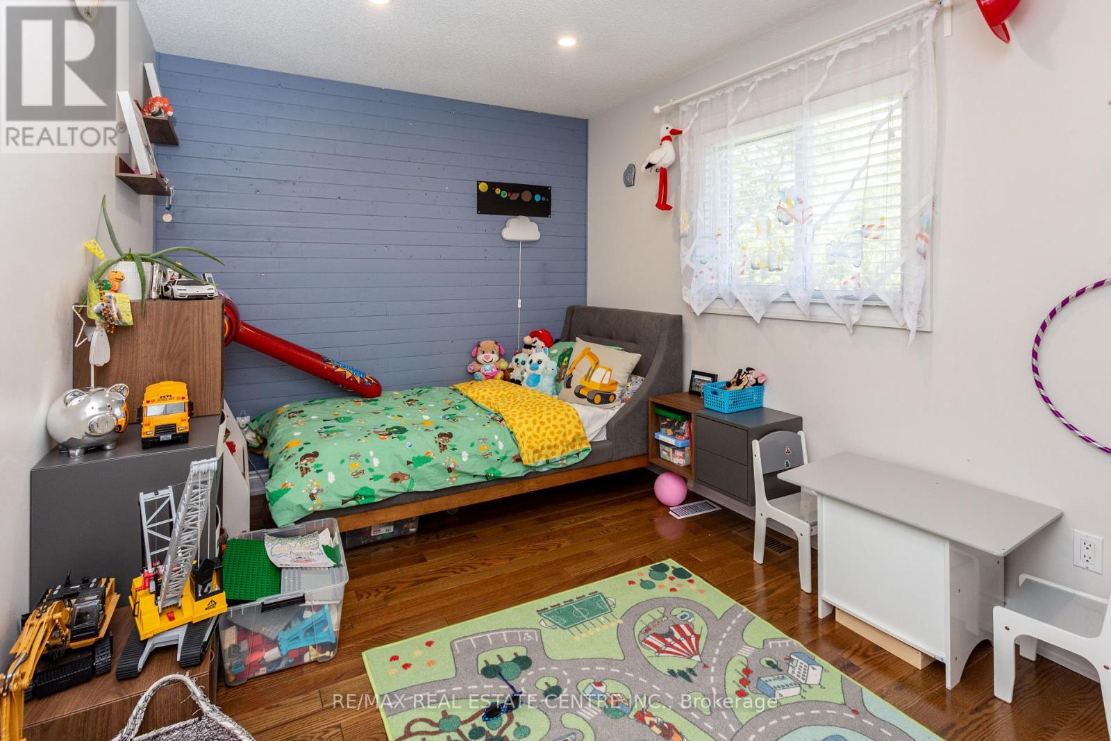 4386 CURIA CRESCENT - 13