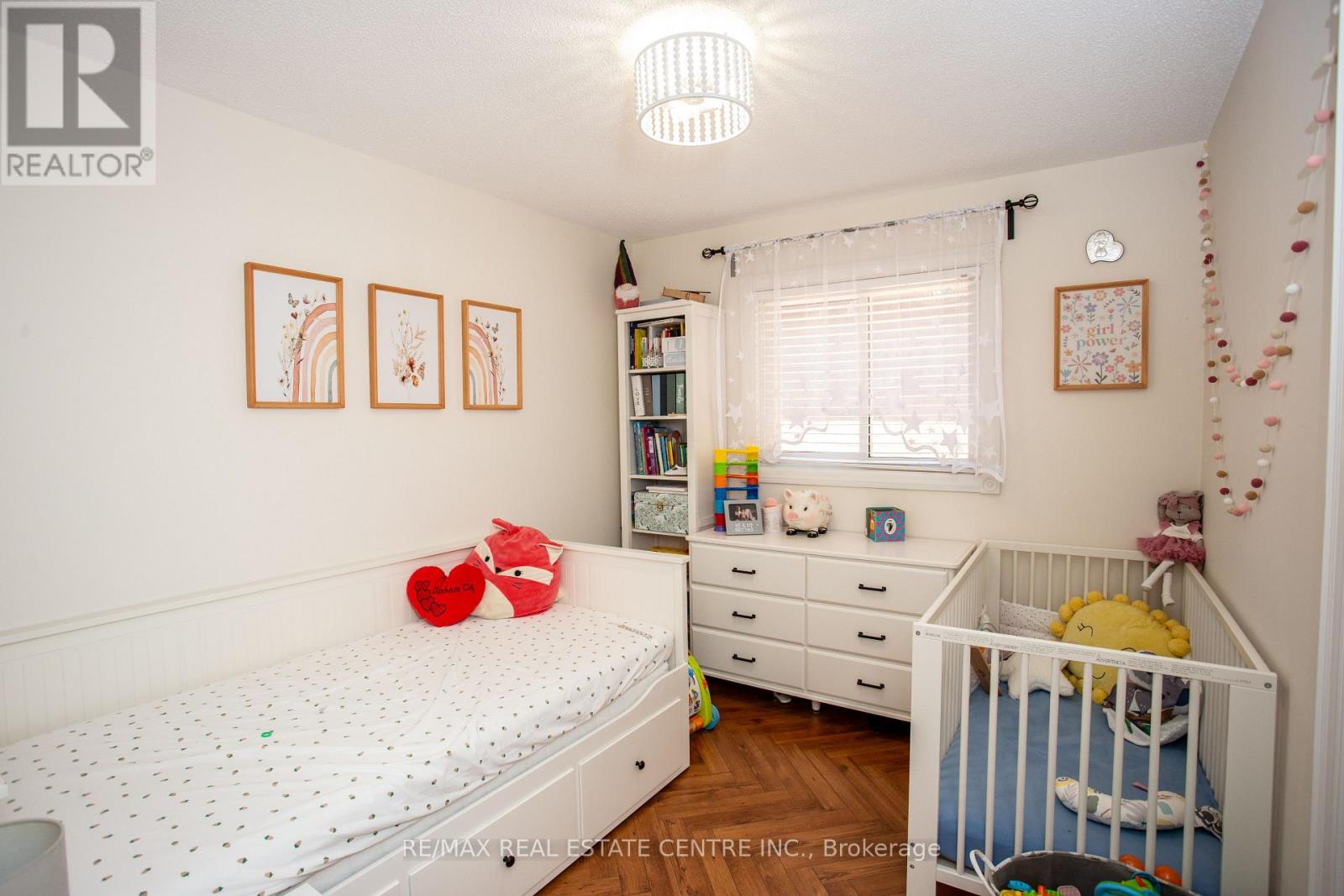 4386 CURIA CRESCENT - 14