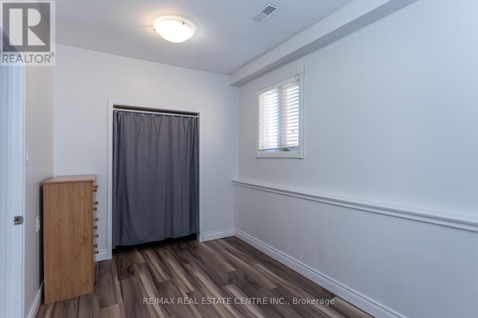 4386 CURIA CRESCENT - 23