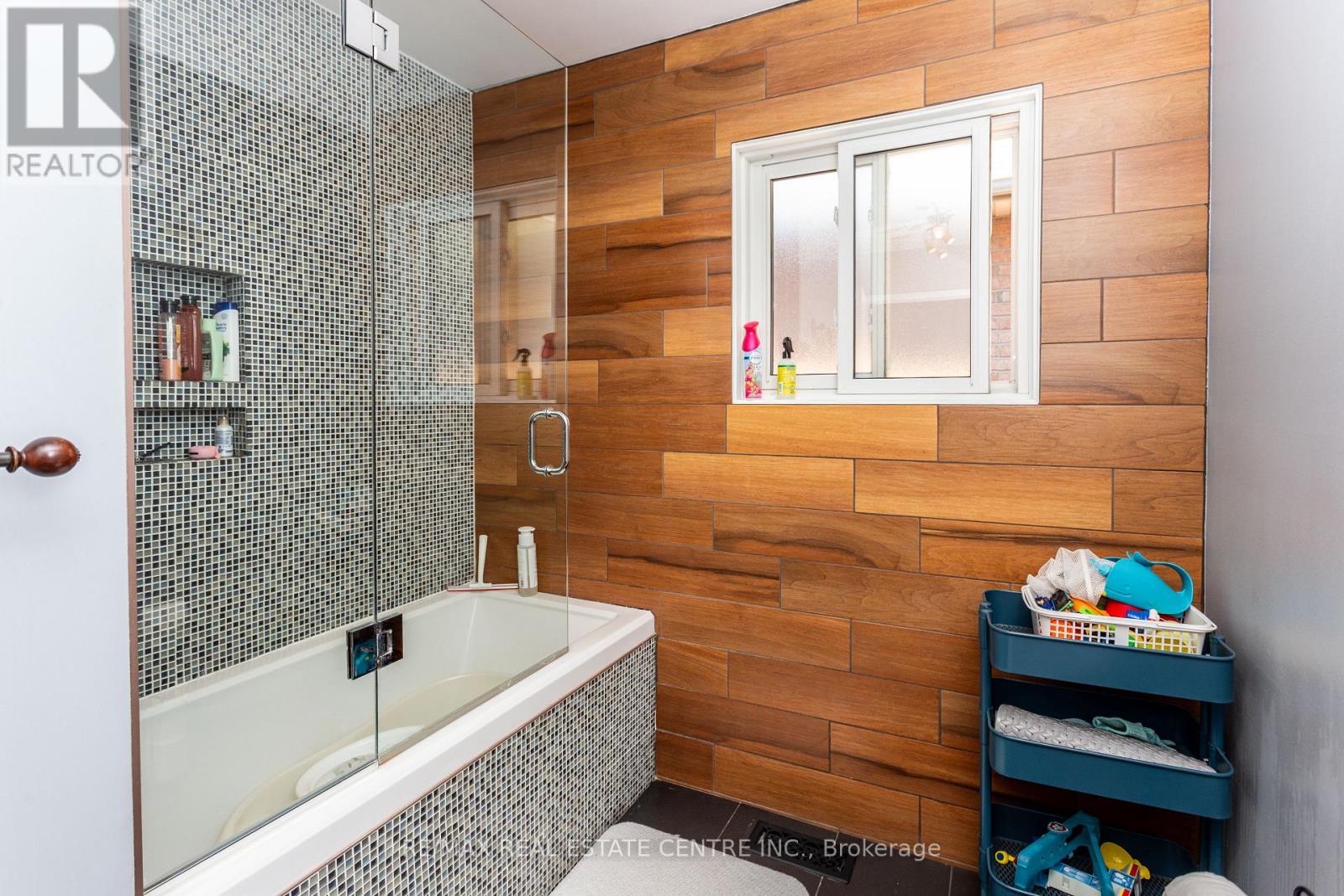 4386 CURIA CRESCENT - 12