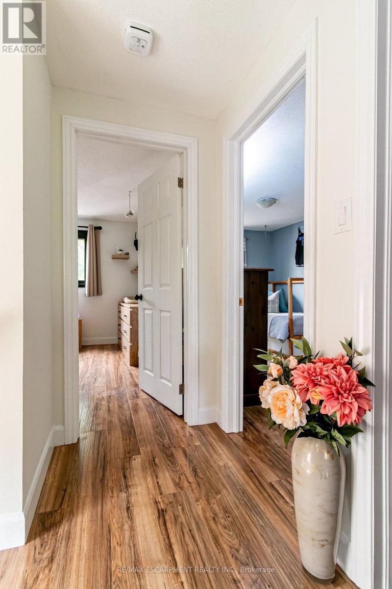 4 BALMORAL COURT - 30