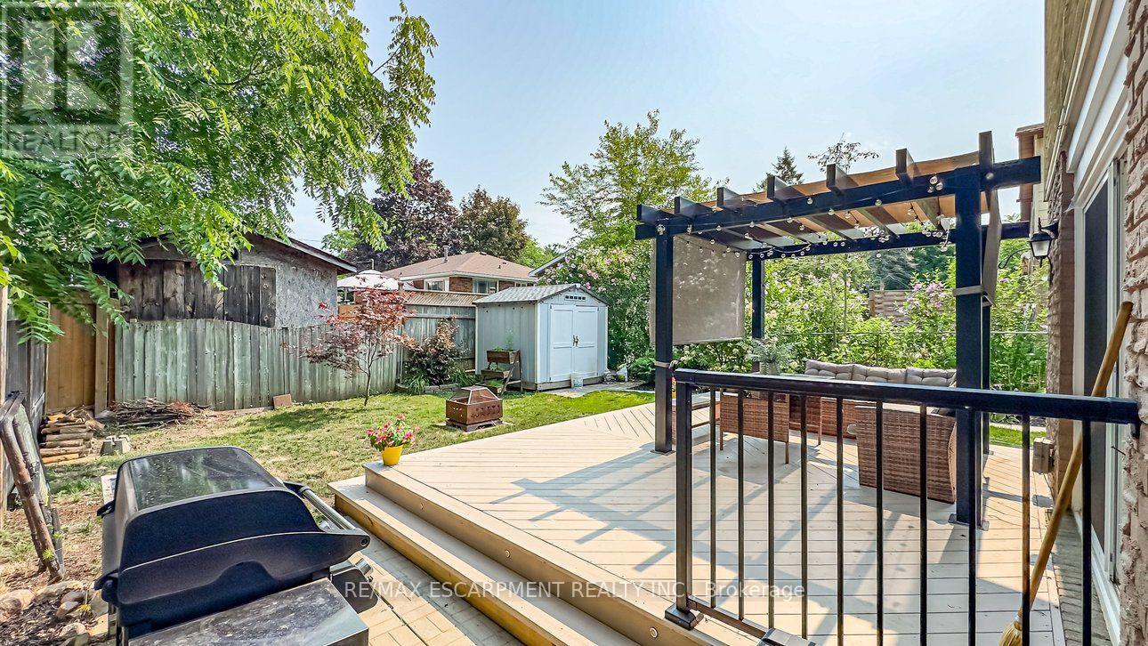 4 BALMORAL COURT - 41