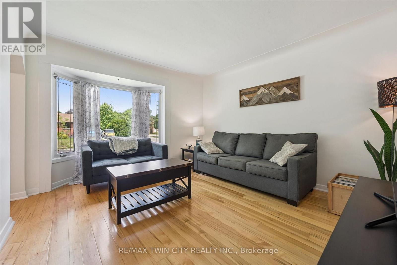 129 FLORENCE AVENUE - 14