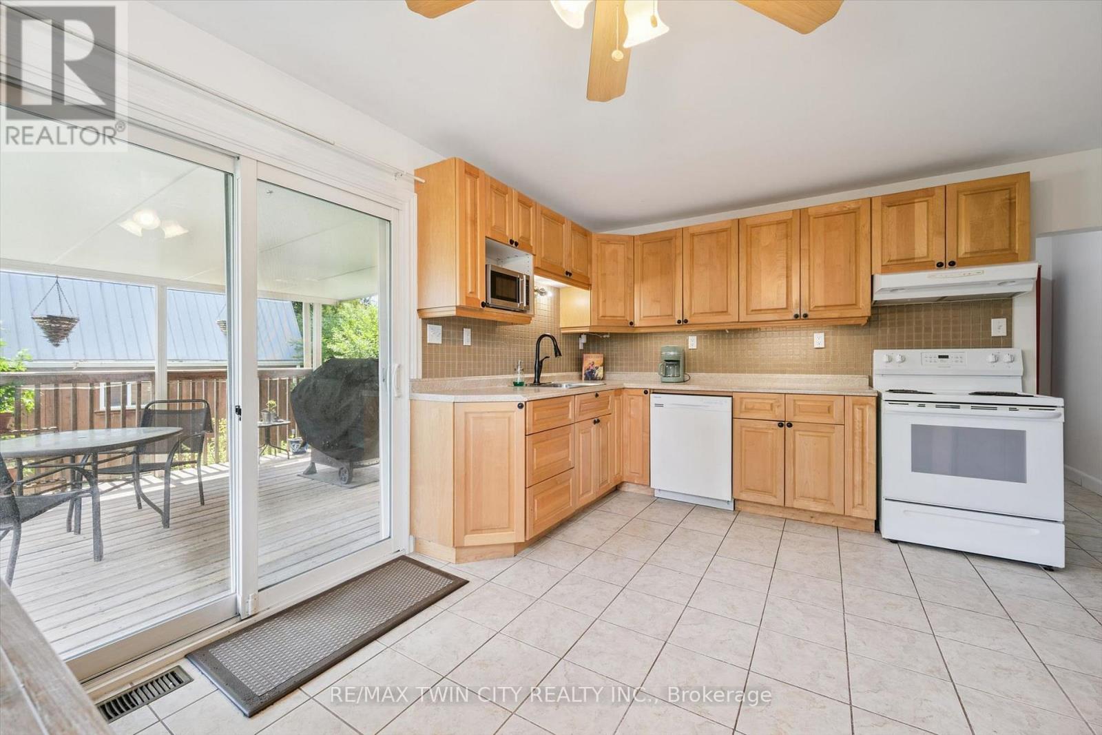 129 FLORENCE AVENUE - 17