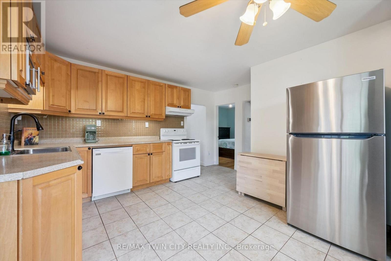 129 FLORENCE AVENUE - 18