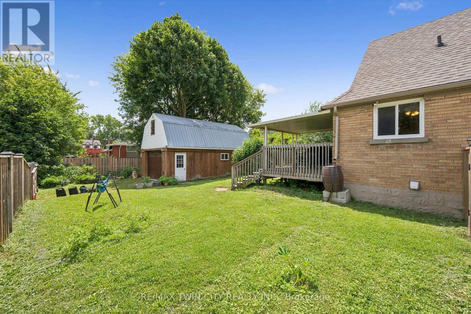 129 FLORENCE AVENUE - 33