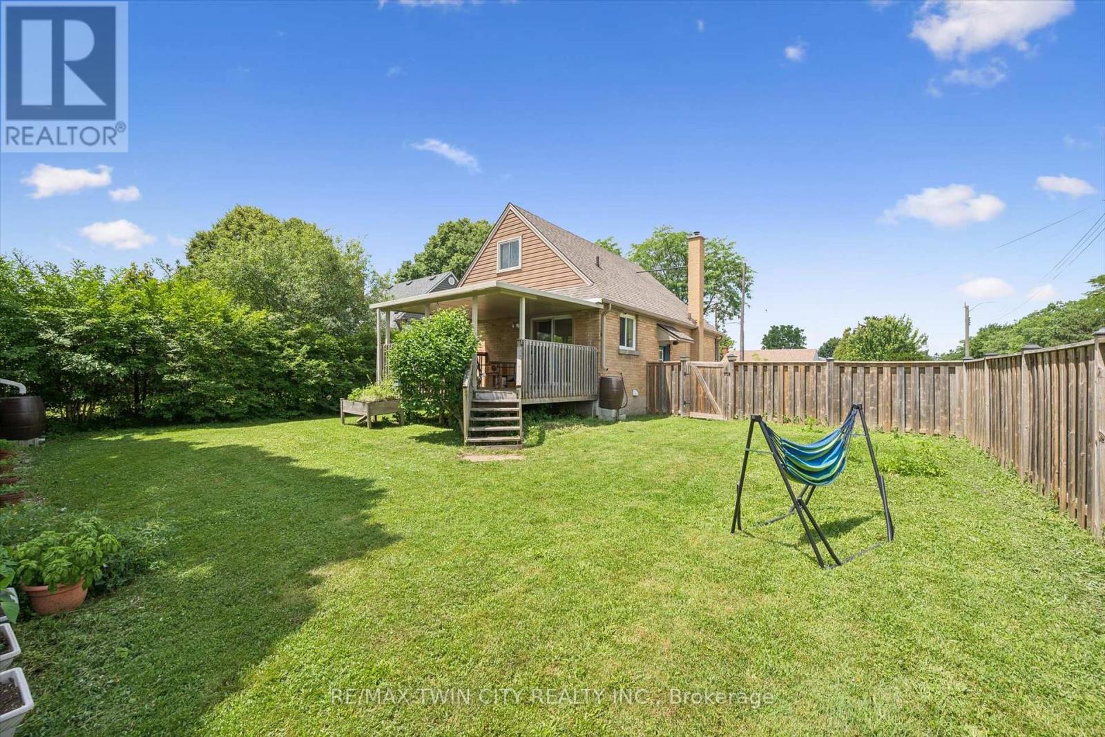 129 FLORENCE AVENUE - 36