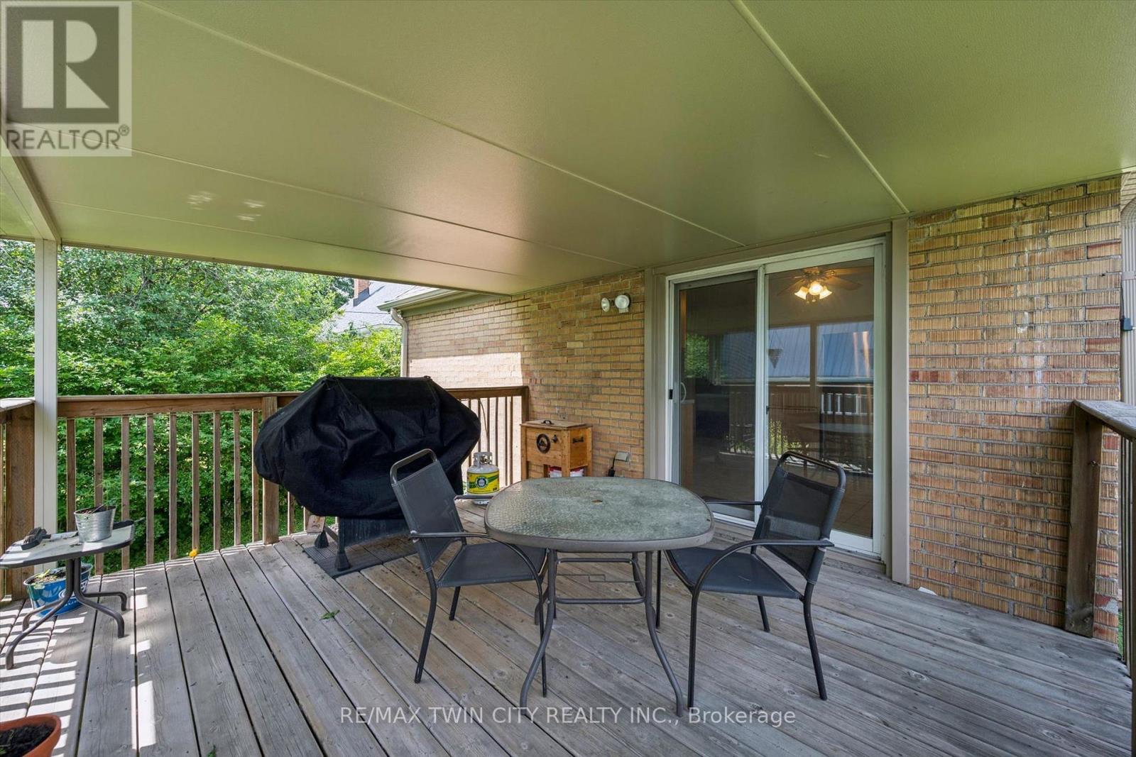 129 FLORENCE AVENUE - 38