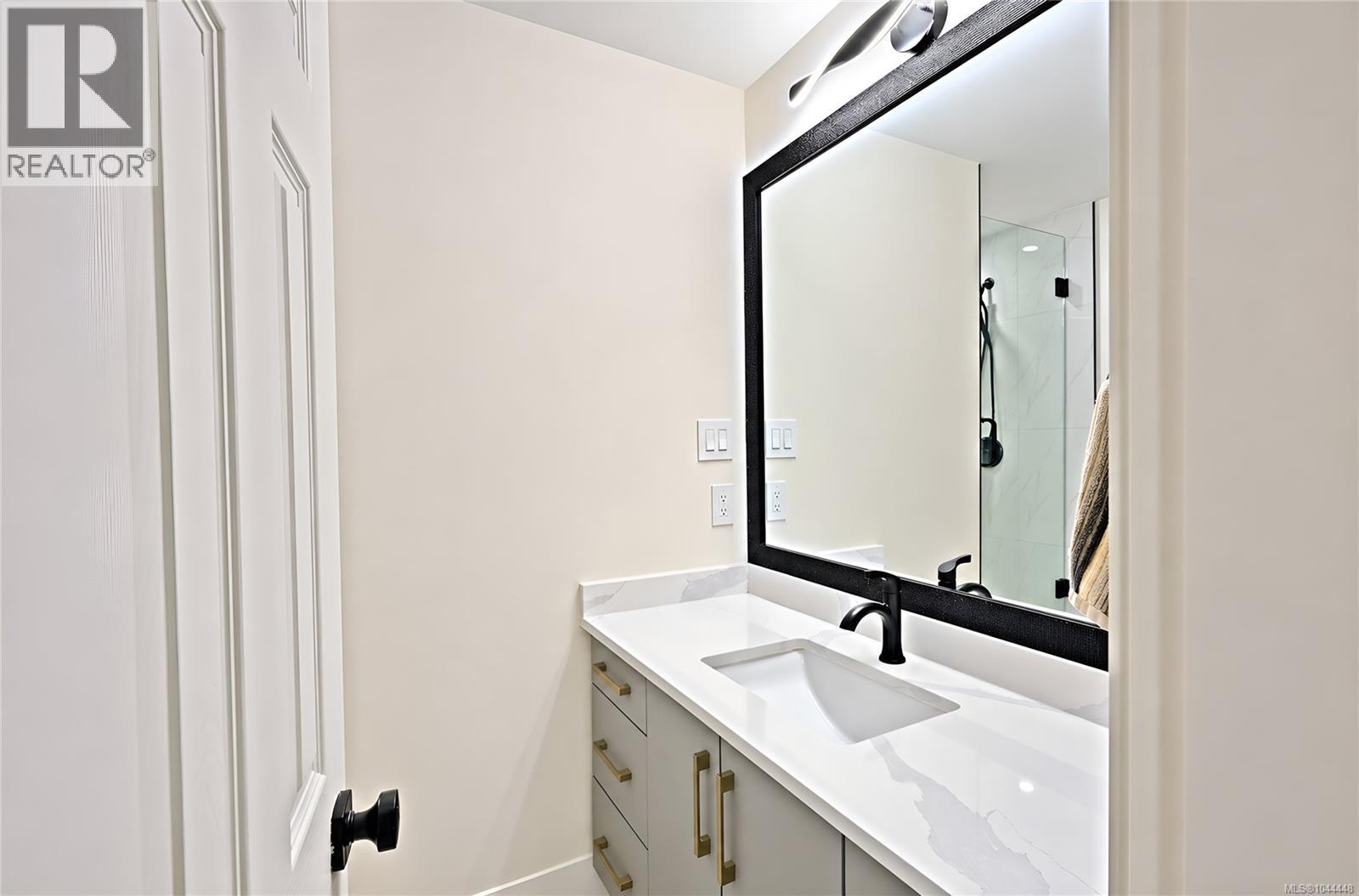 840 Inez Pl - Image 8
