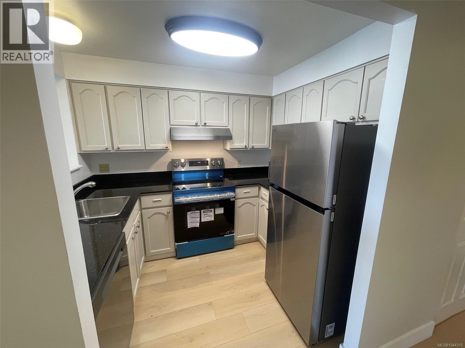 #209 30 Cavan St - Image 5