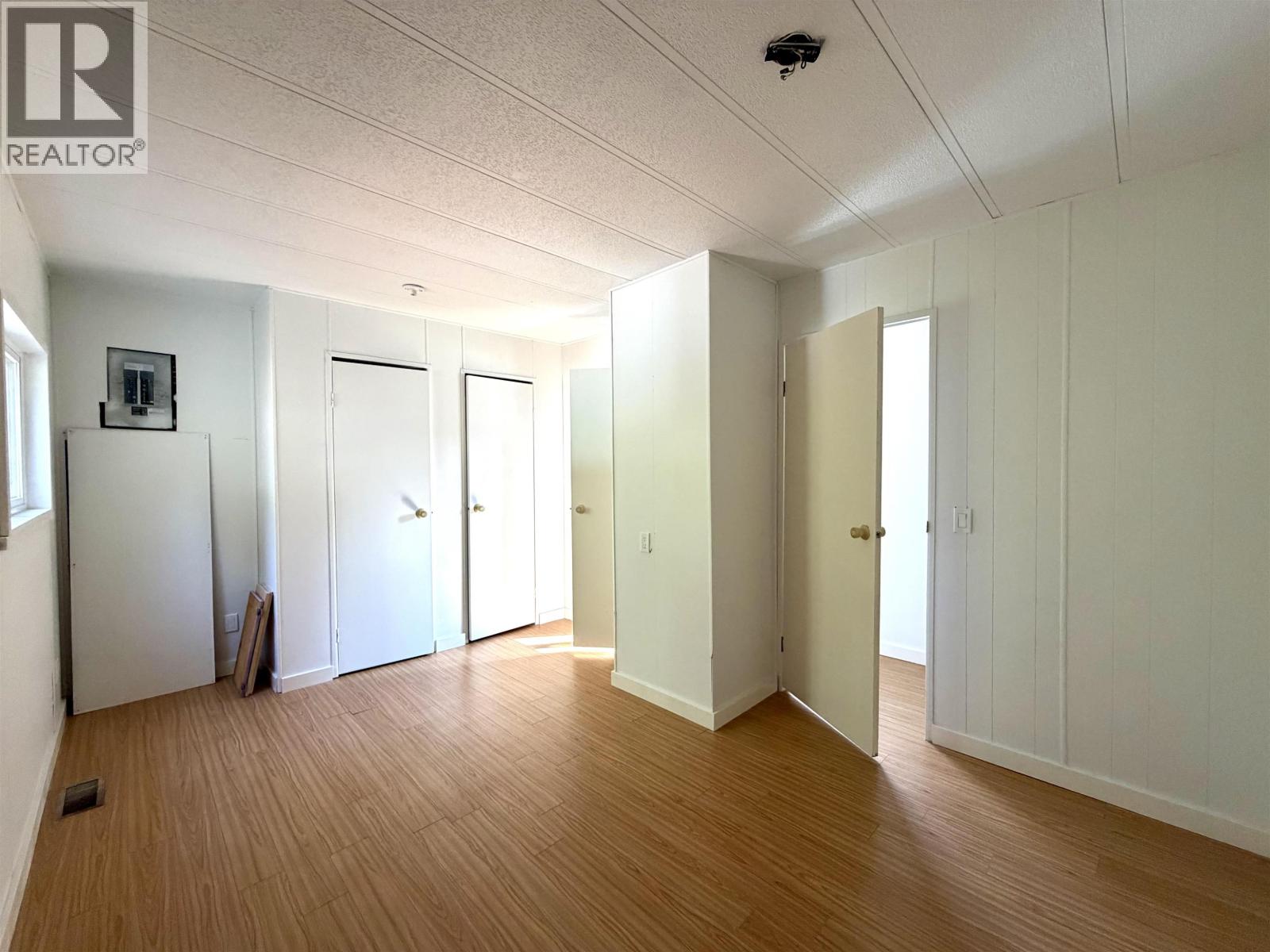 #9 4620 LOWRIE AVENUE - Image 8