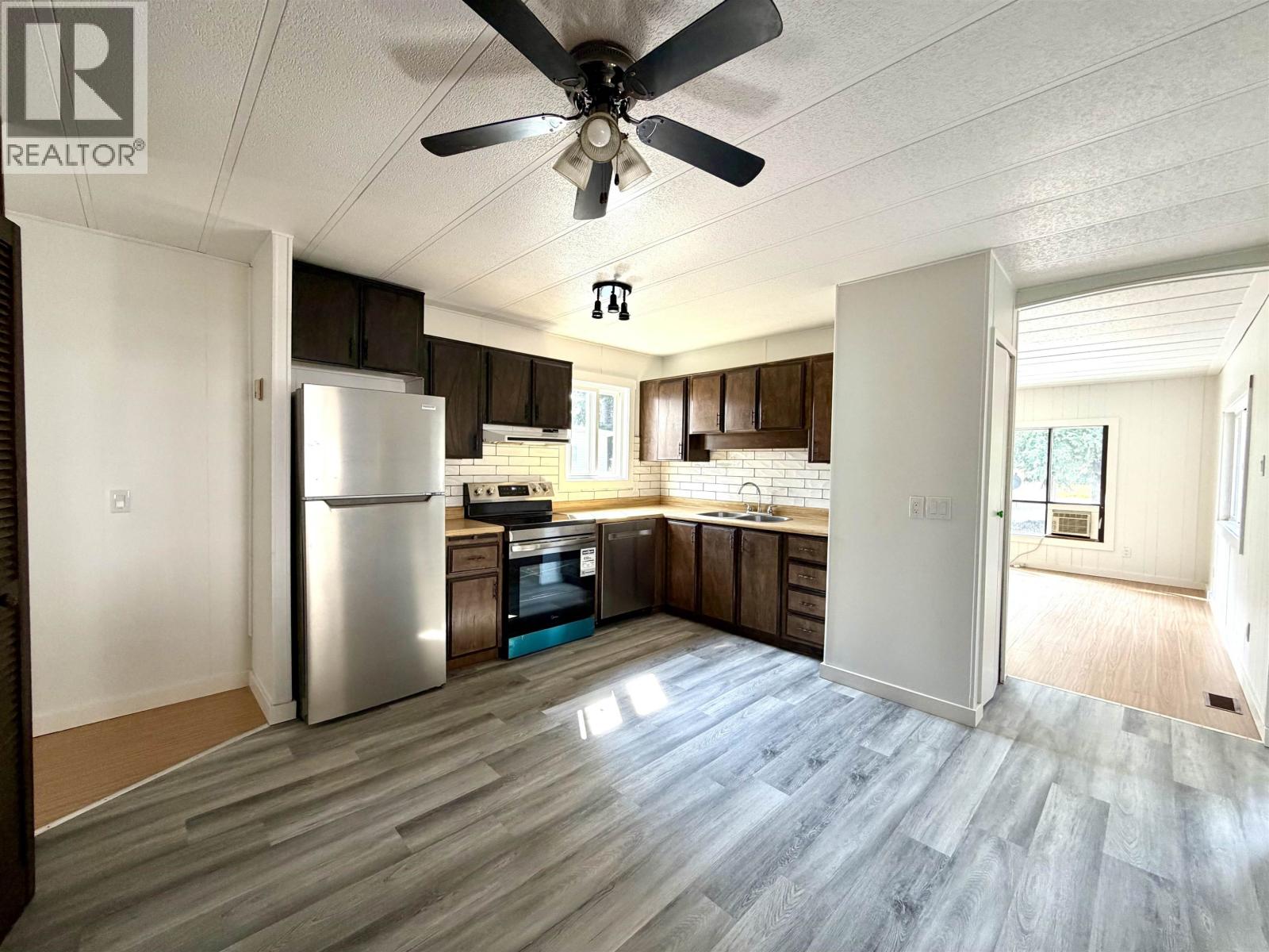 #9 4620 LOWRIE AVENUE - Image 5