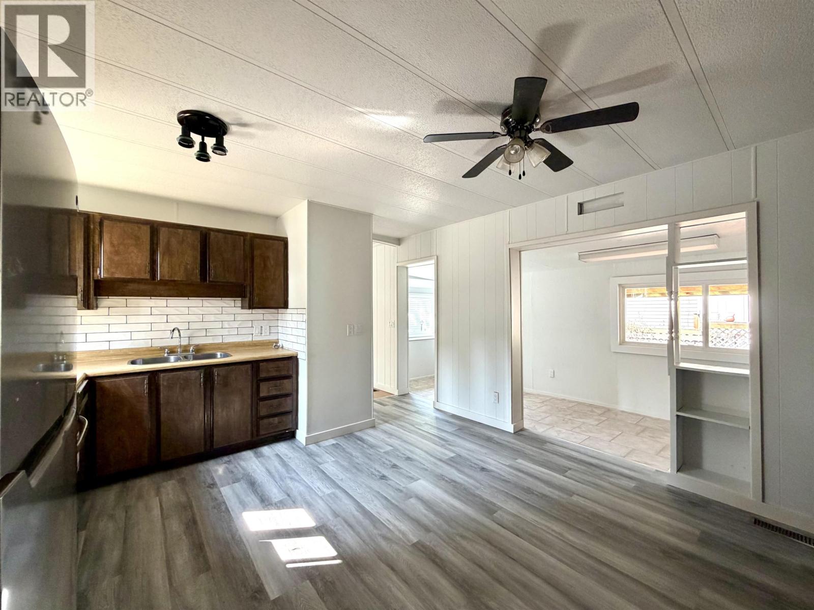#9 4620 LOWRIE AVENUE - Image 6