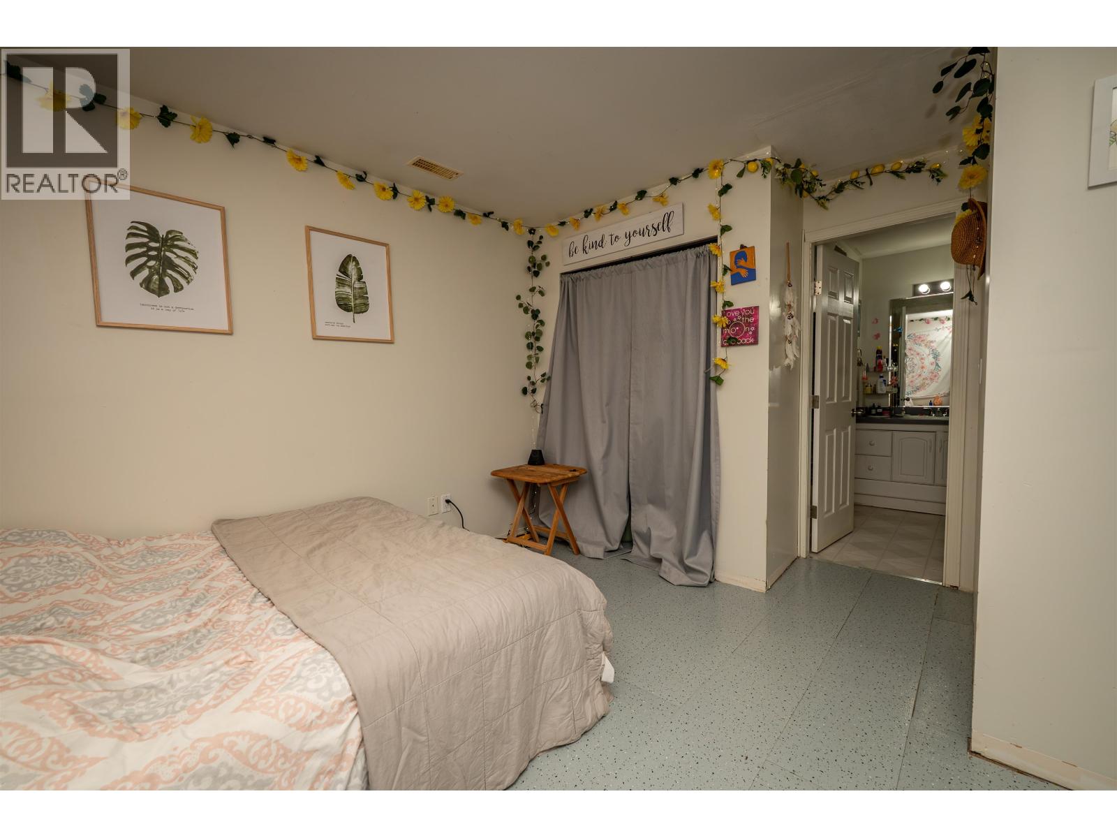 551 PEARKES DRIVE - 26