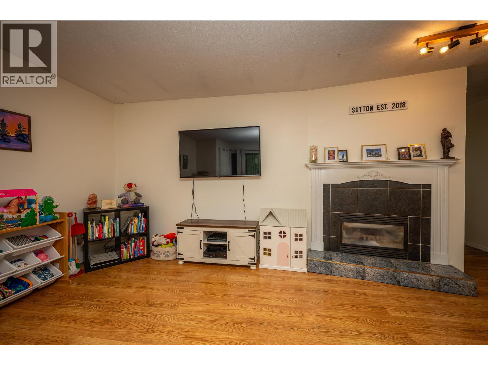 551 PEARKES DRIVE - 5