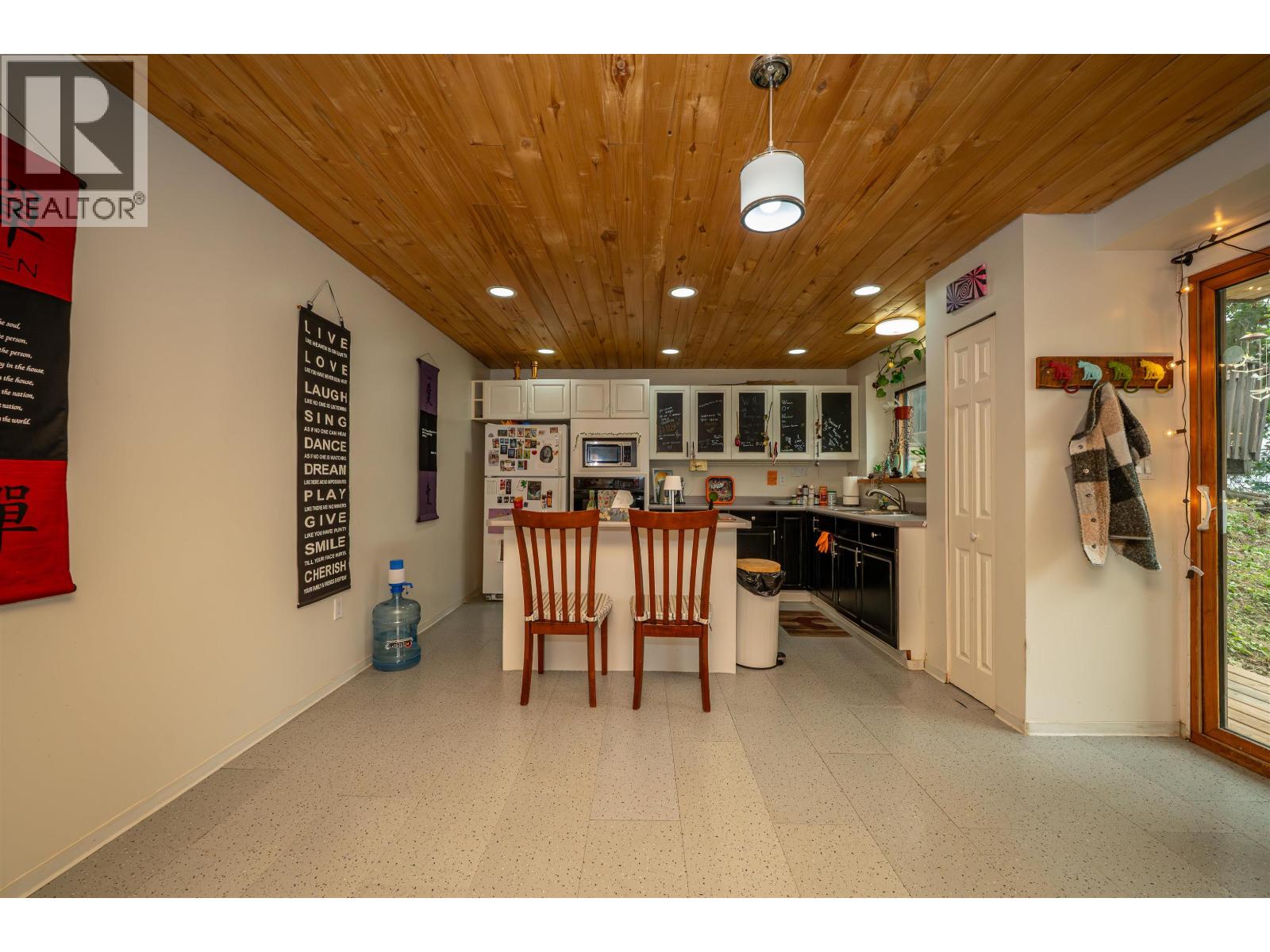 551 PEARKES DRIVE - 17