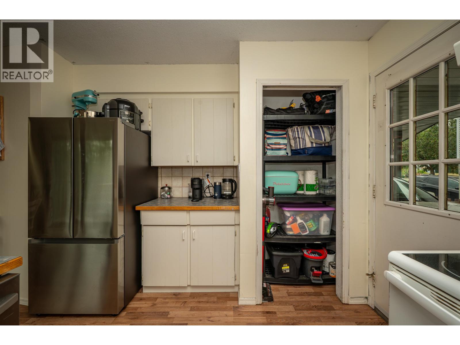 551 PEARKES DRIVE - 11