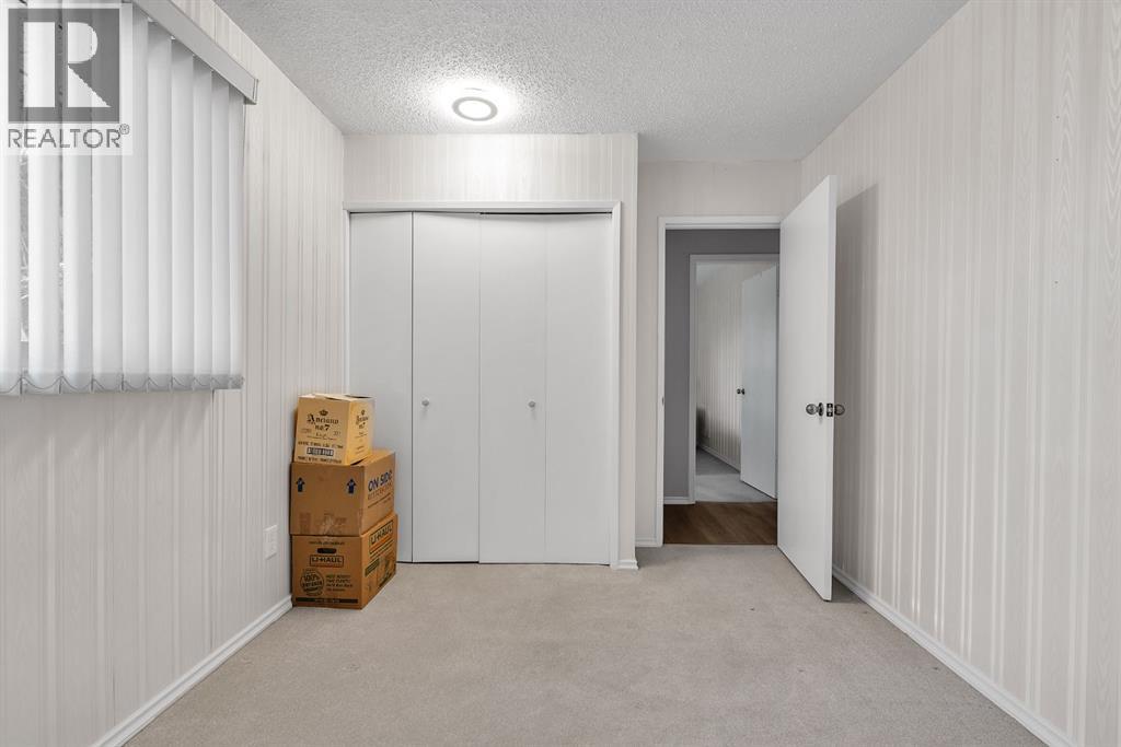 173 Margate Close NE - 12