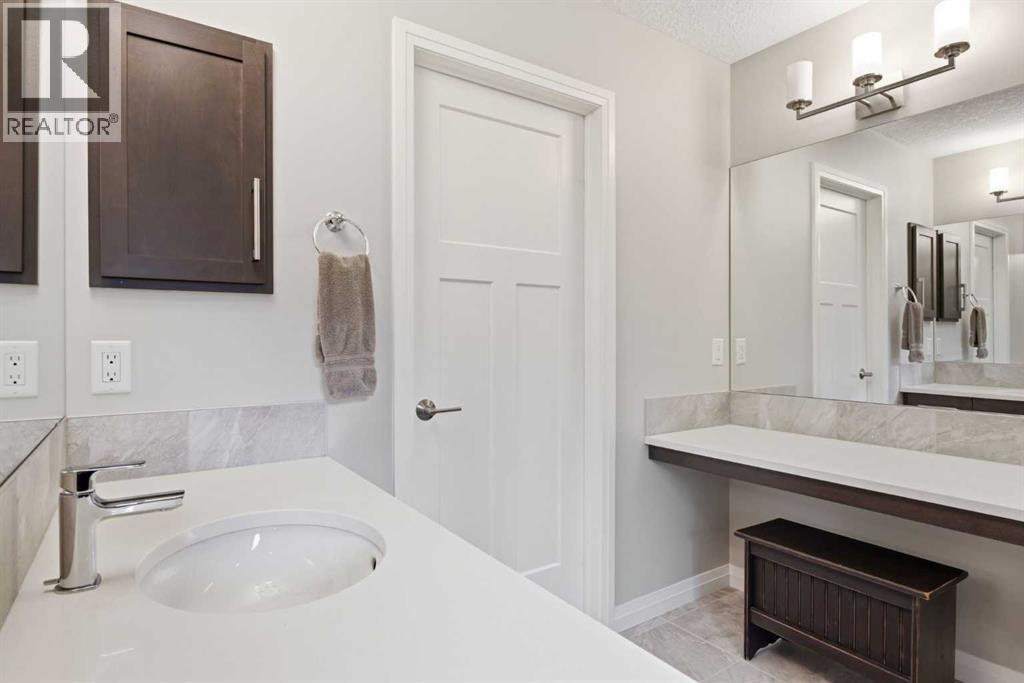 81 Riviera View, Cochrane