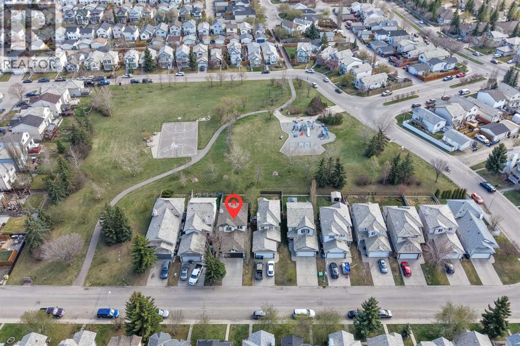 31 Mt Aberdeen Grove SE, McKenzie Lake, Calgary photo 3