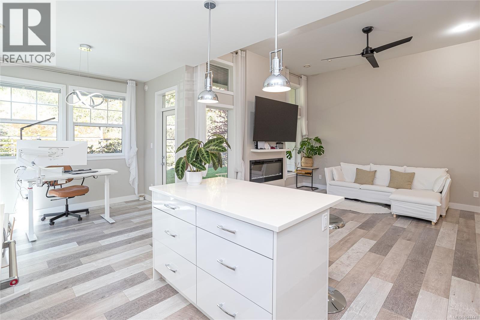 912 Randall Pl - 11