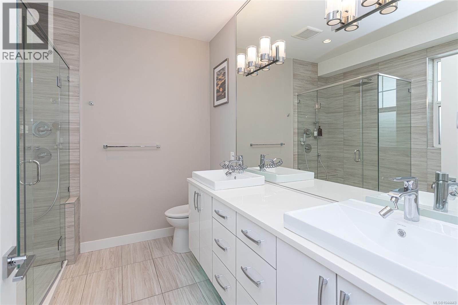 912 Randall Pl - 15