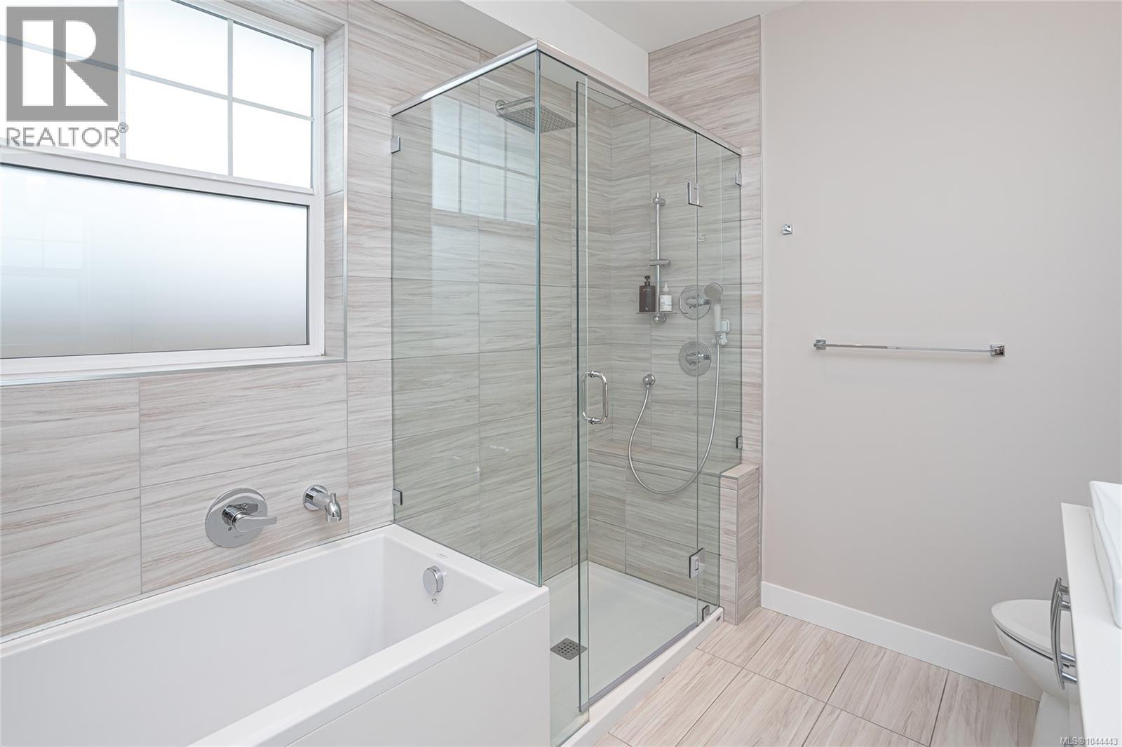 912 Randall Pl - 16