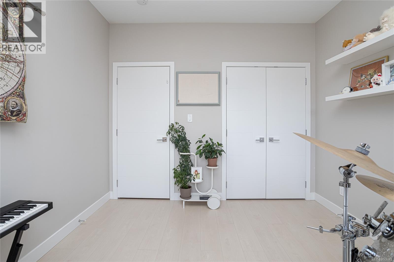 912 Randall Pl - 21