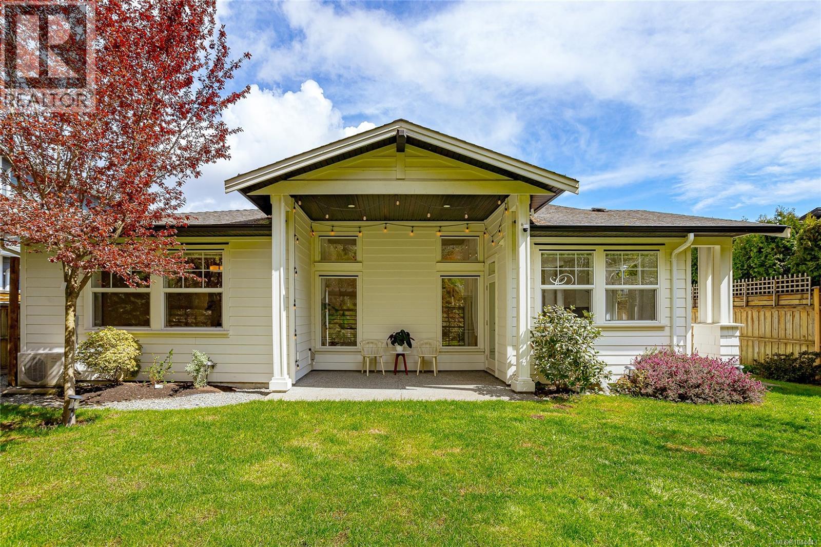 912 Randall Pl - 24