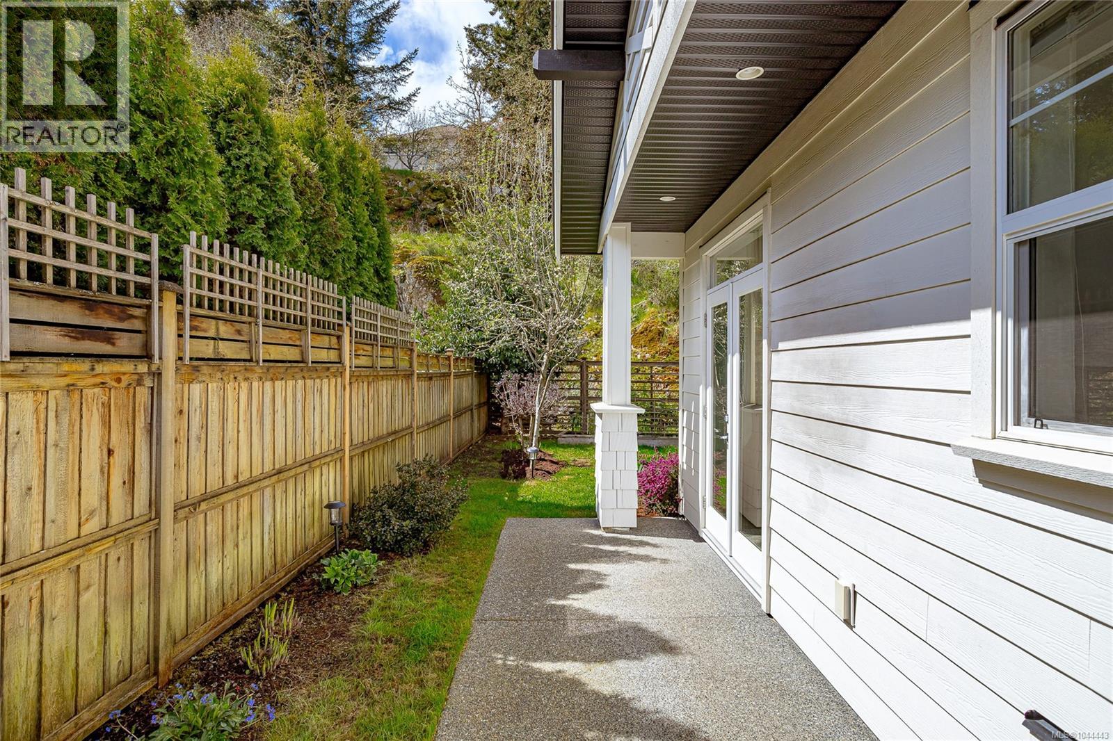 912 Randall Pl - Image 27