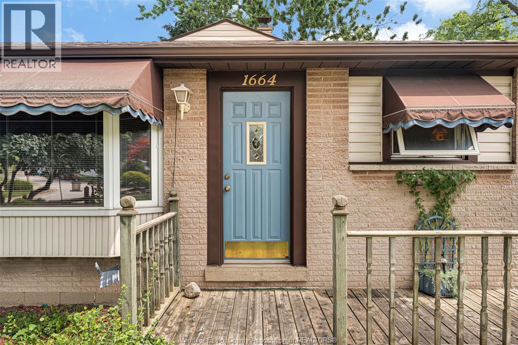 1664 GREENVIEW CRESCENT - 2