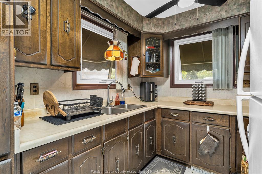 1664 GREENVIEW CRESCENT - 8