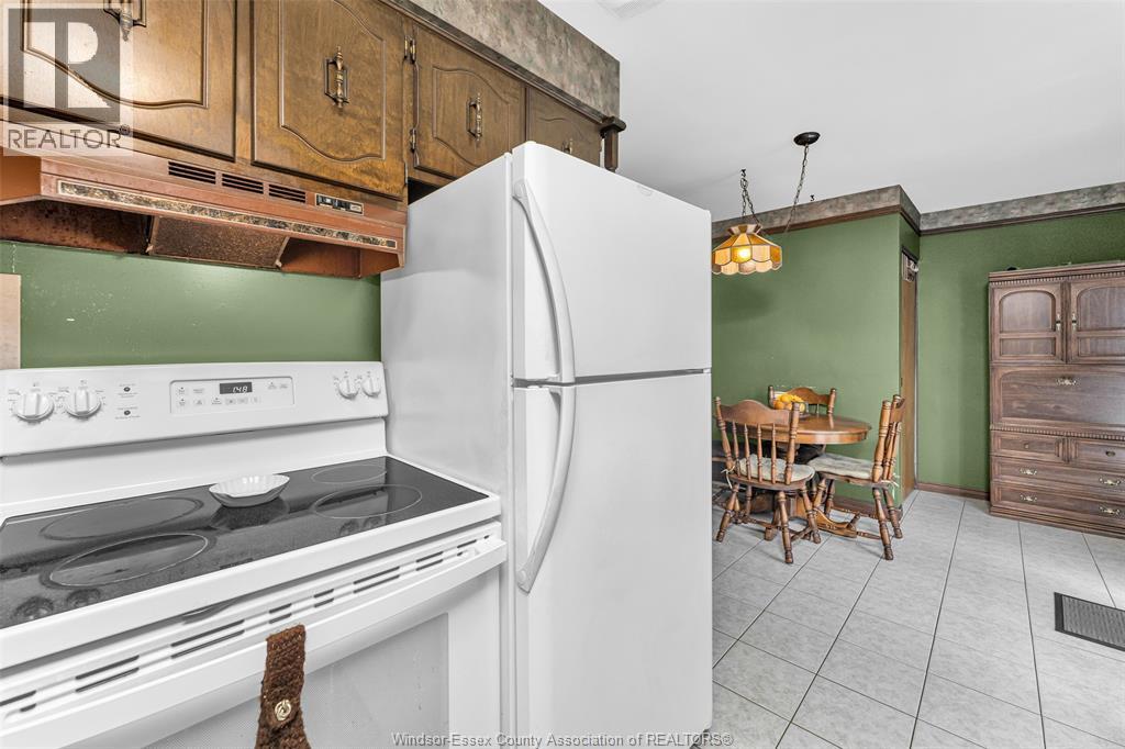 1664 GREENVIEW CRESCENT - 9