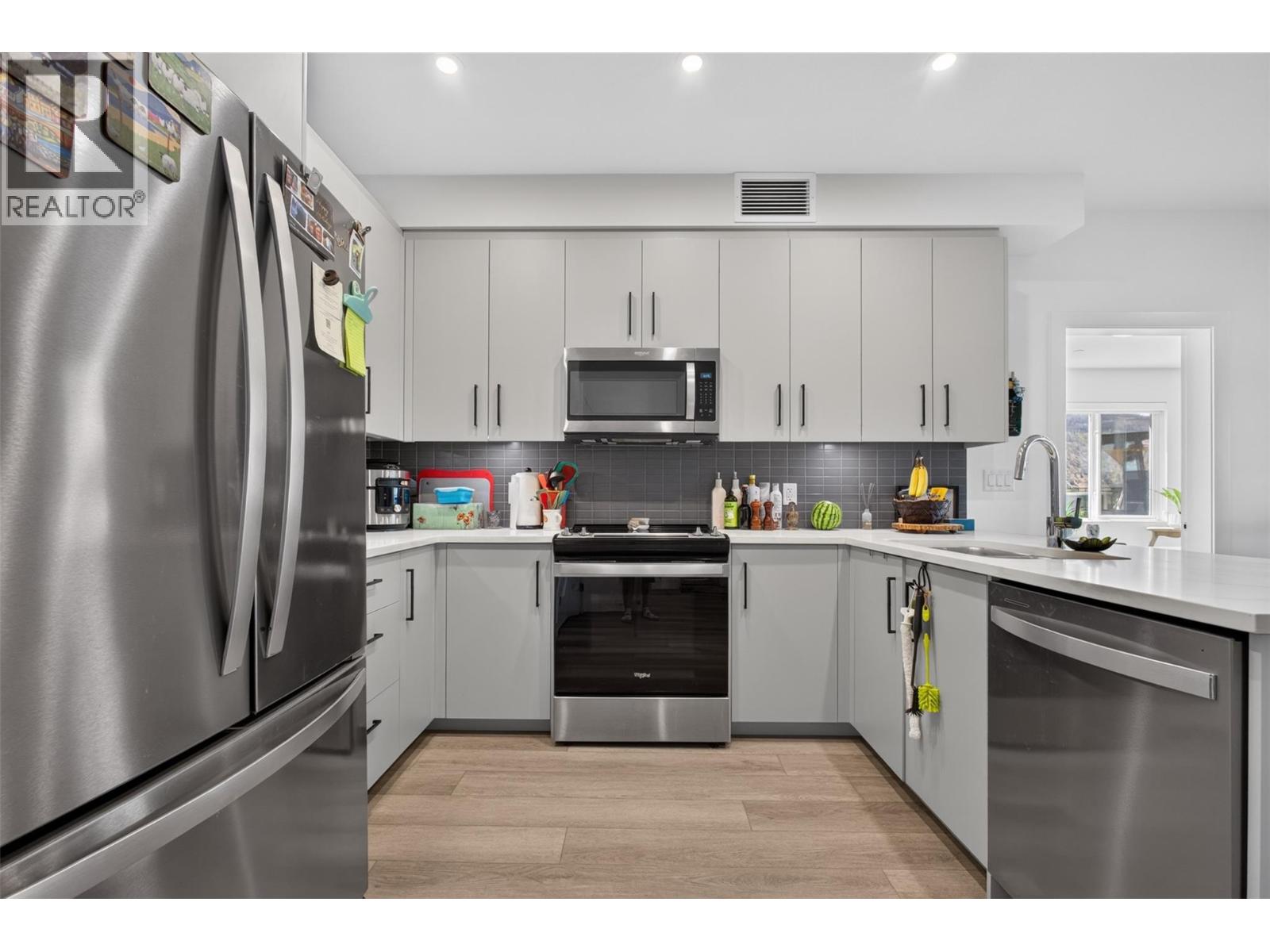 101 3434 Mckinley Beach Drive, Kelowna