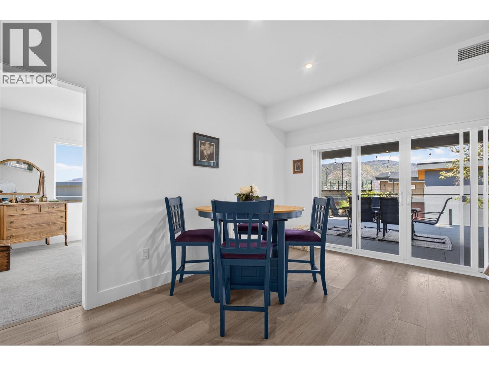 #101 3434 Mckinley Beach Drive - 12