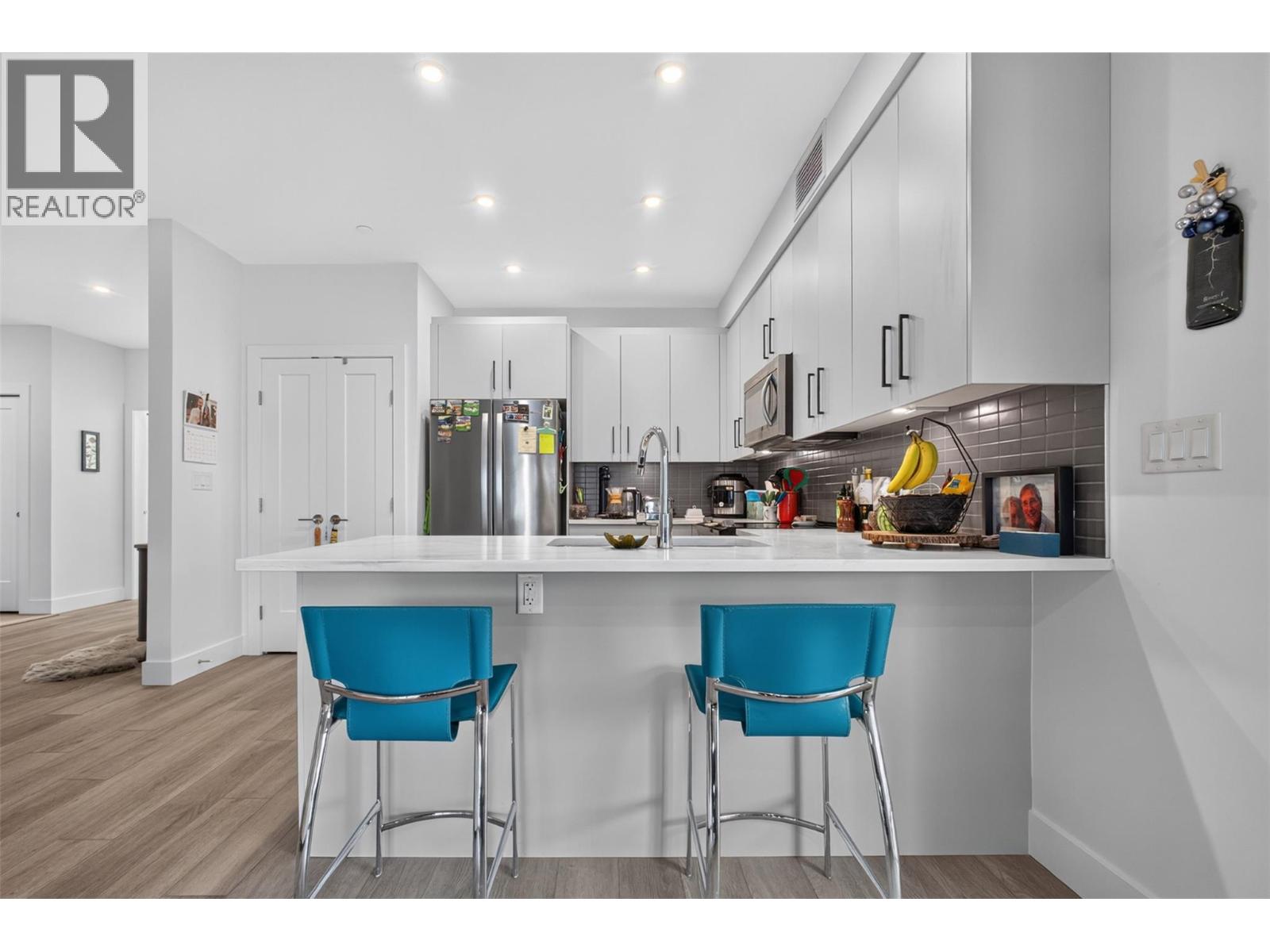 101 3434 Mckinley Beach Drive, Kelowna