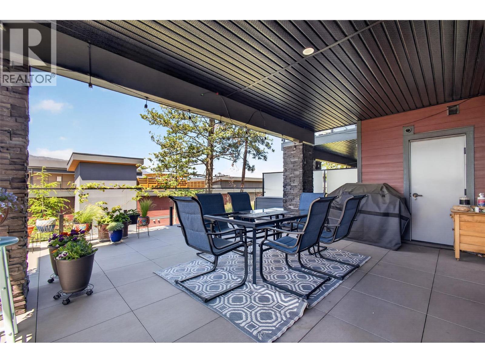#101 3434 Mckinley Beach Drive - 27