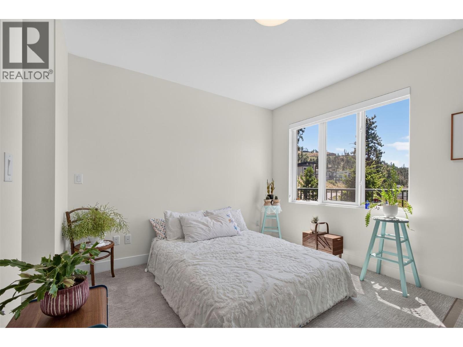 101 3434 Mckinley Beach Drive, Kelowna