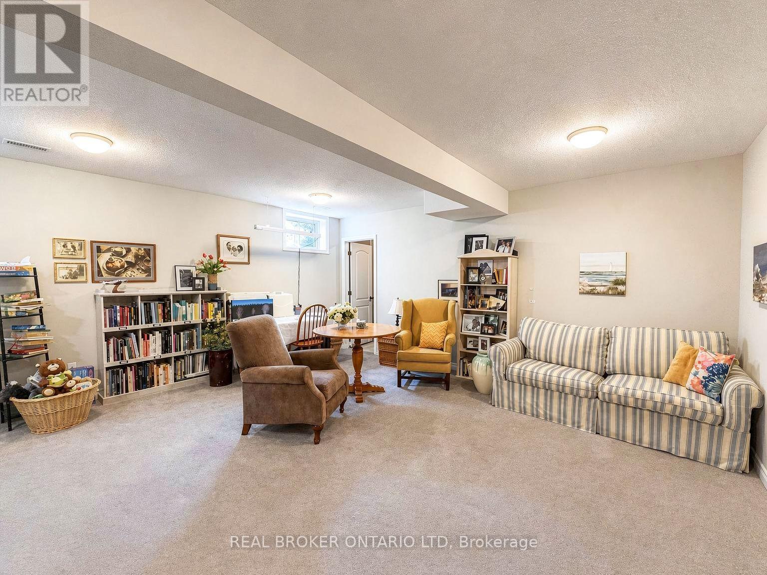 214 EMERY STREET - 27