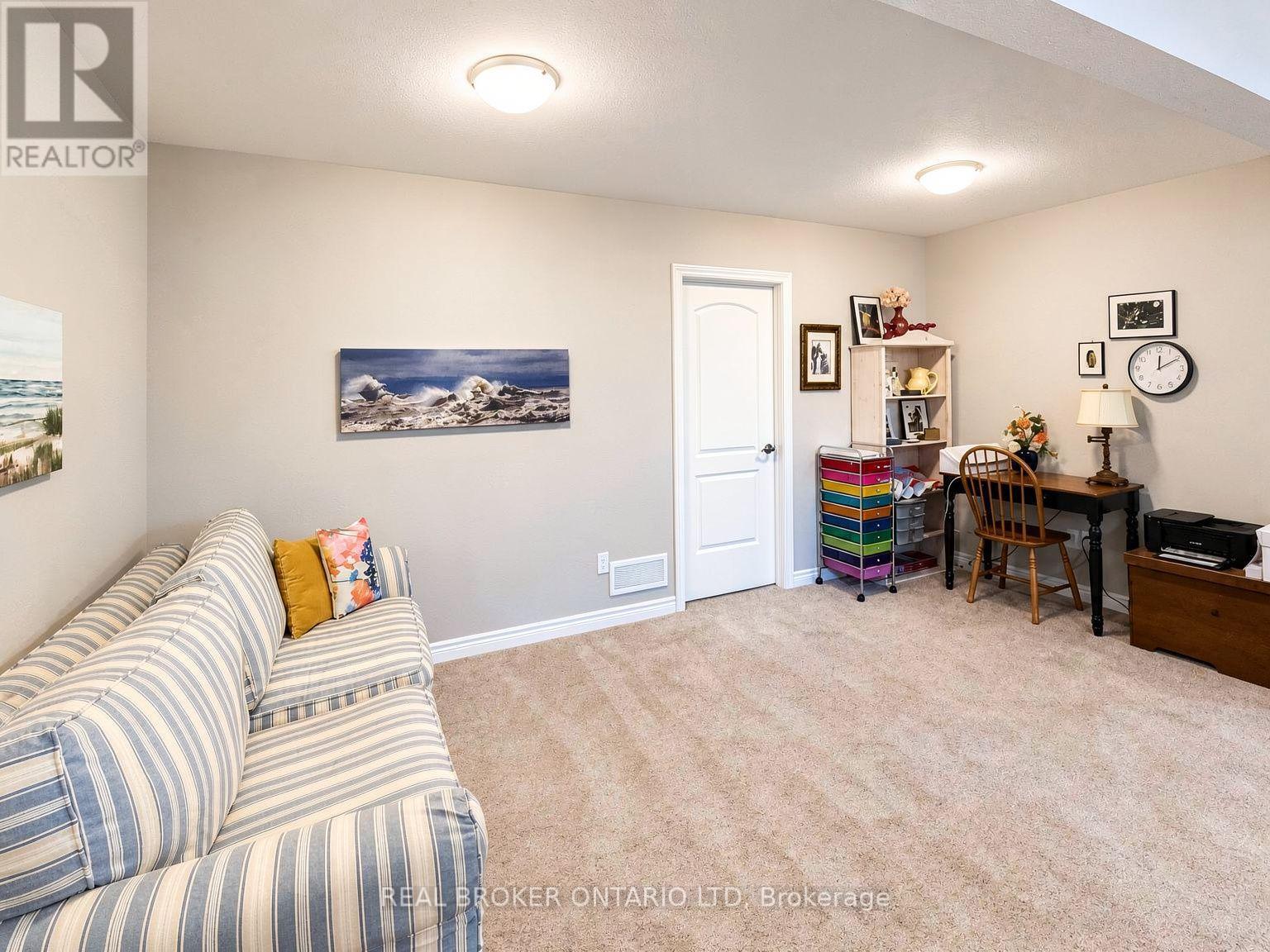 214 EMERY STREET - 29