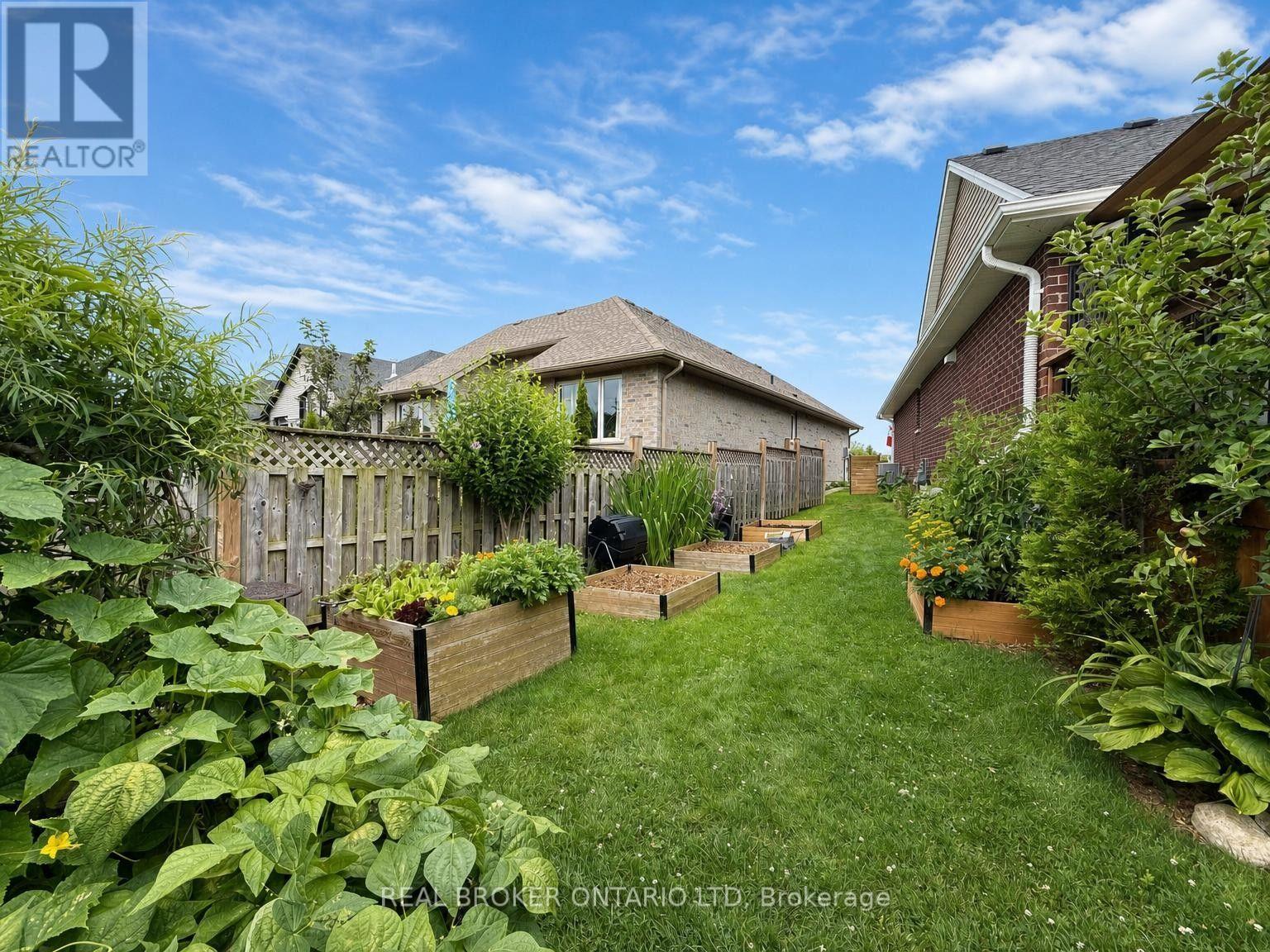 214 EMERY STREET - 40