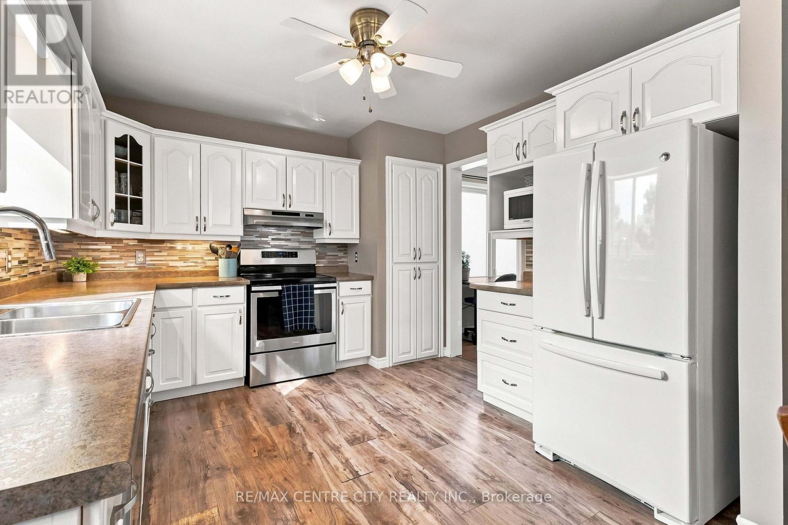 26 OLDEWOOD CRESCENT - Image 15