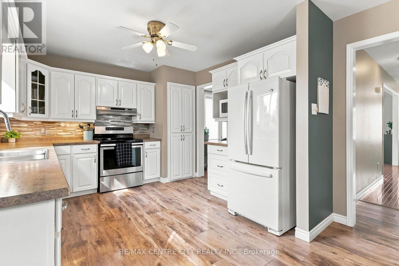 26 OLDEWOOD CRESCENT - Image 18