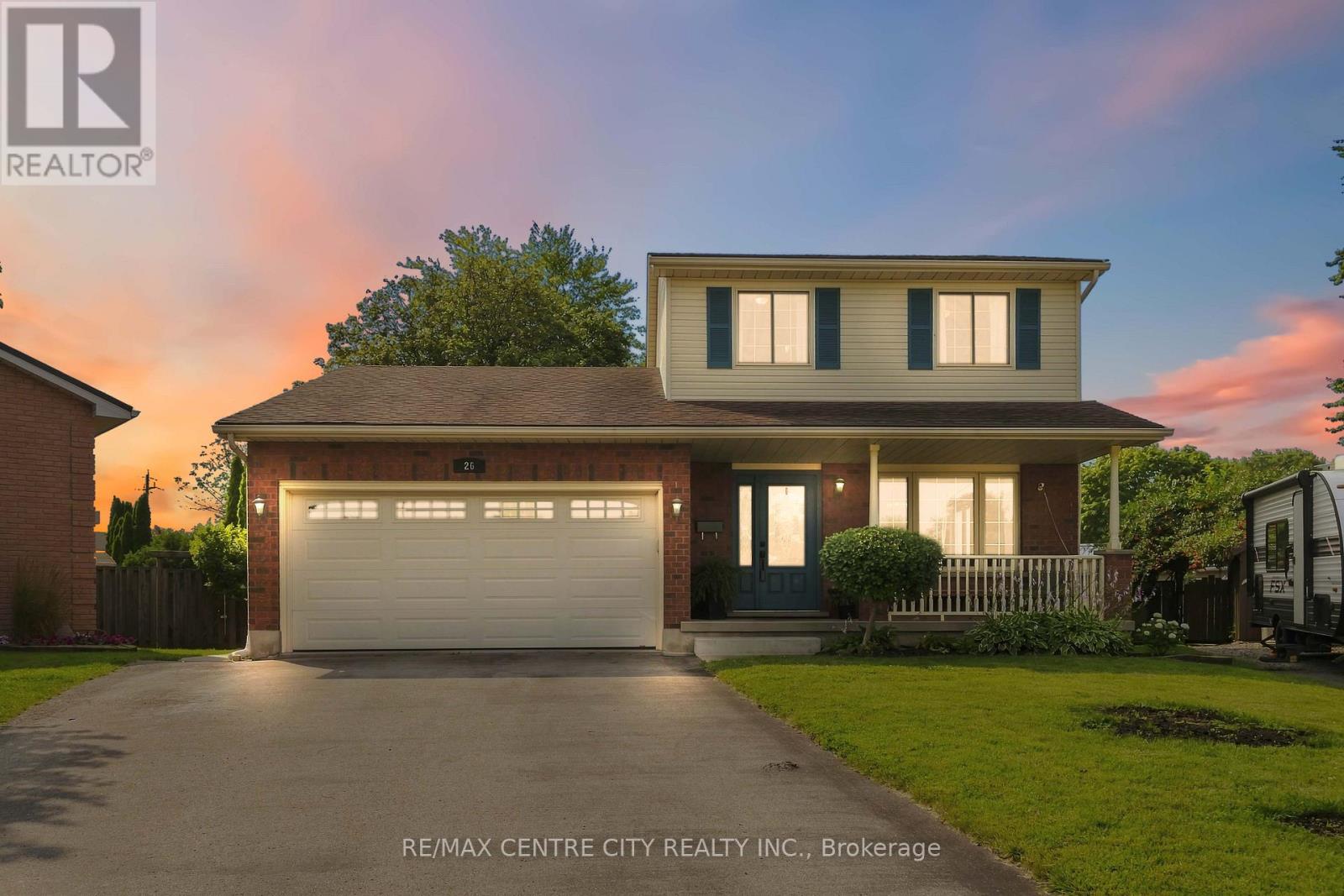 26 OLDEWOOD CRESCENT - 2