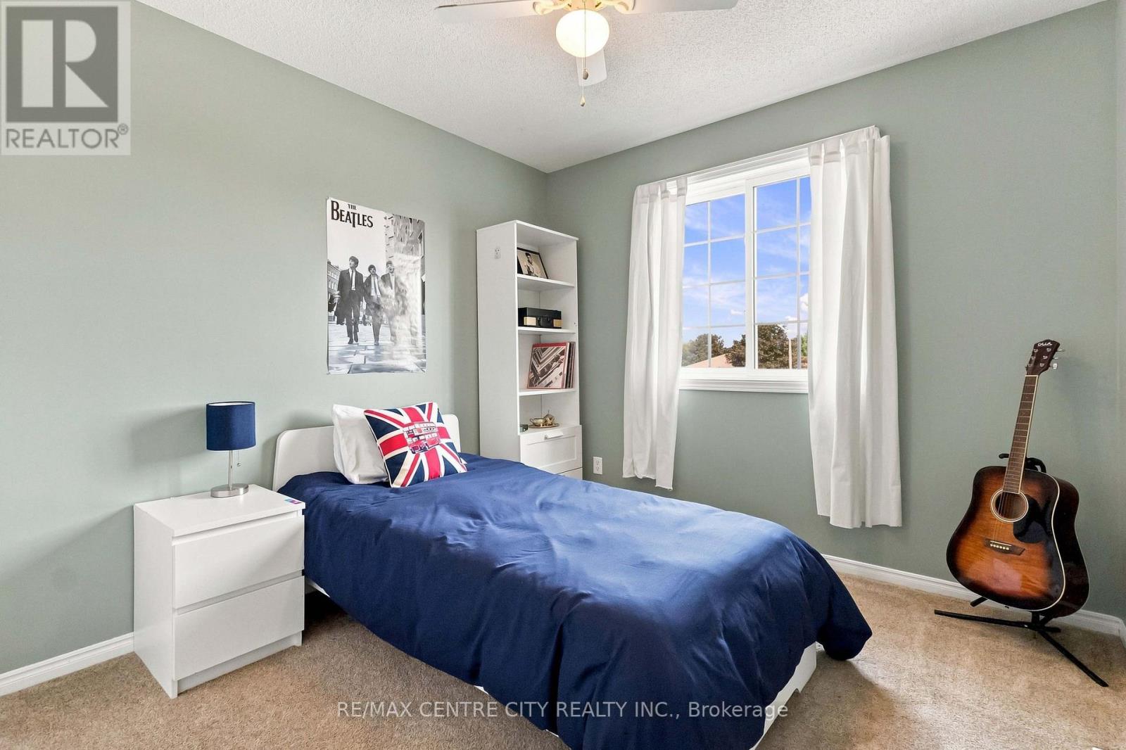26 OLDEWOOD CRESCENT - Image 32
