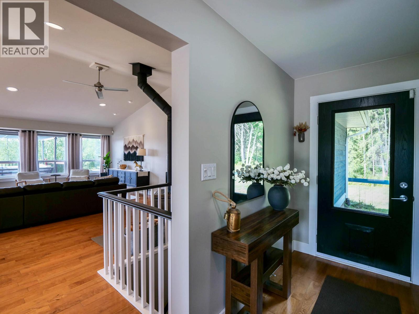 2060 HENDRY ROAD - 16