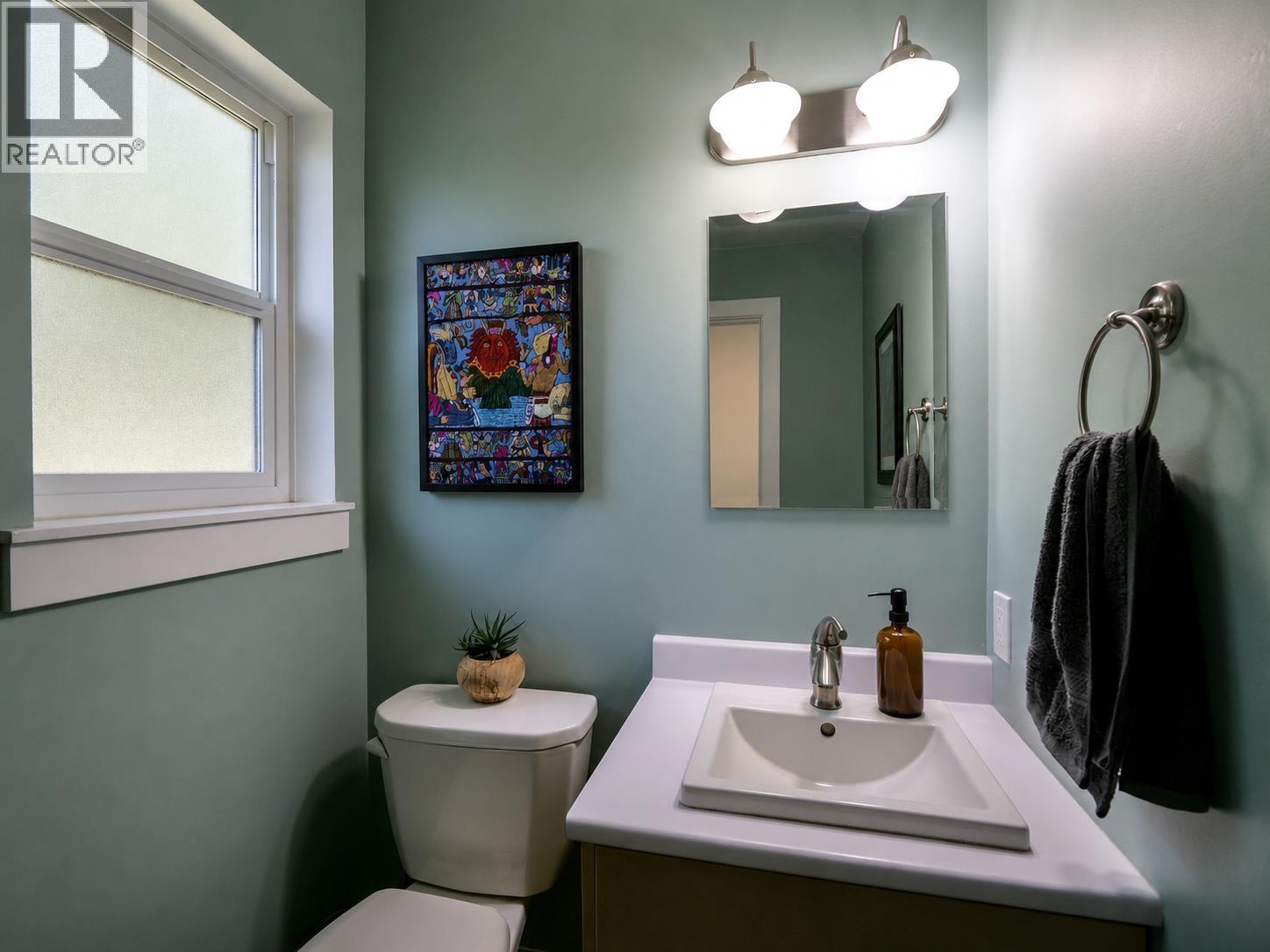 2060 HENDRY ROAD - 17