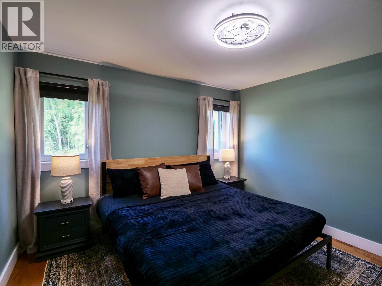 2060 HENDRY ROAD - 18